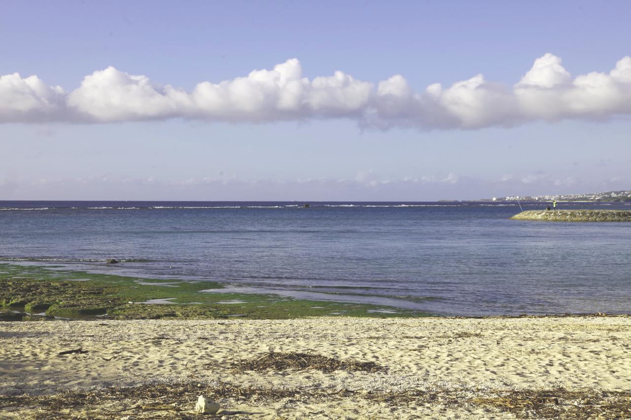 Terrace Resort Chatan West Bagian luar foto